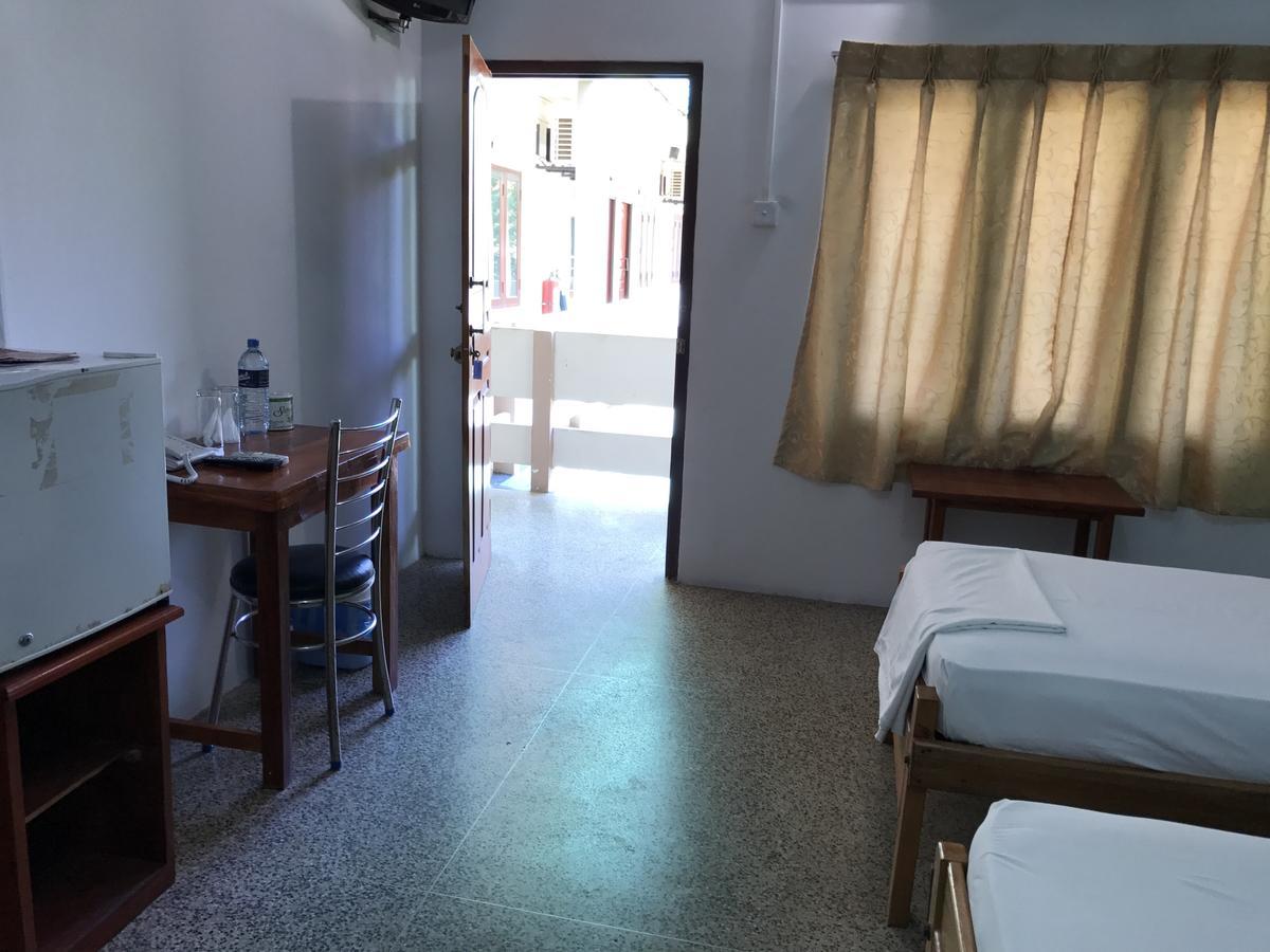 Gnaanams Hotel And Restaurant Jaffna Kültér fotó