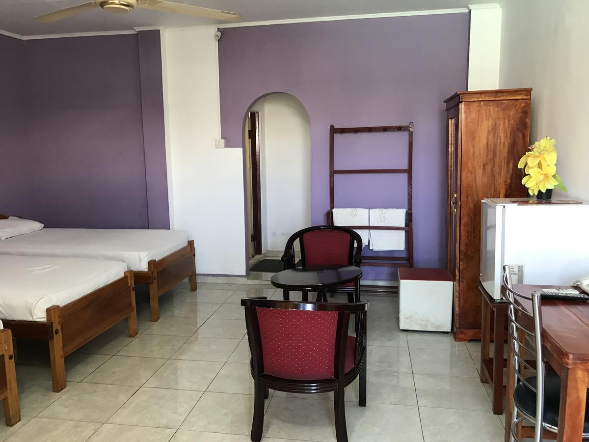 Gnaanams Hotel And Restaurant Jaffna Kültér fotó